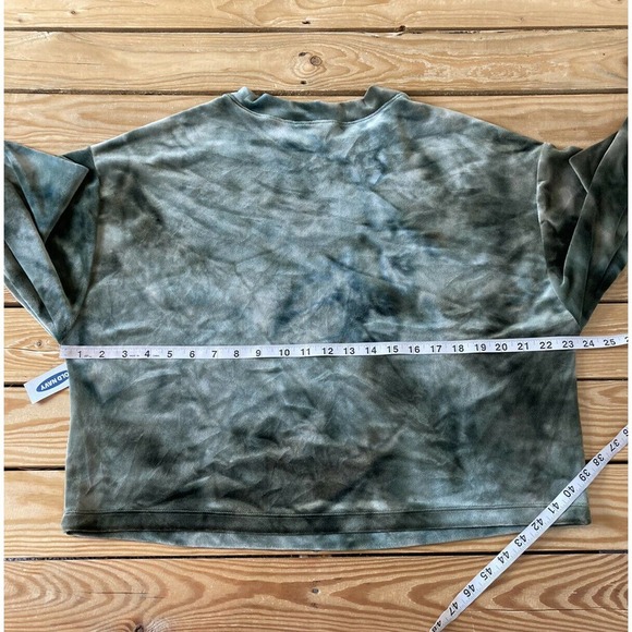 NWT Old Navy Sweatshirt Size Medium Women’s Green Velvet Crop - Picture 7 of 8
